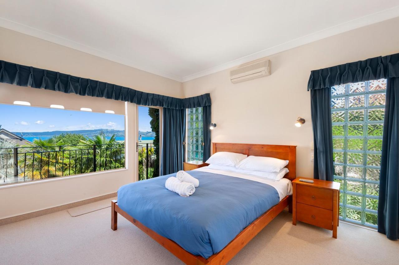 Lake View By Town Taupo Exterior foto