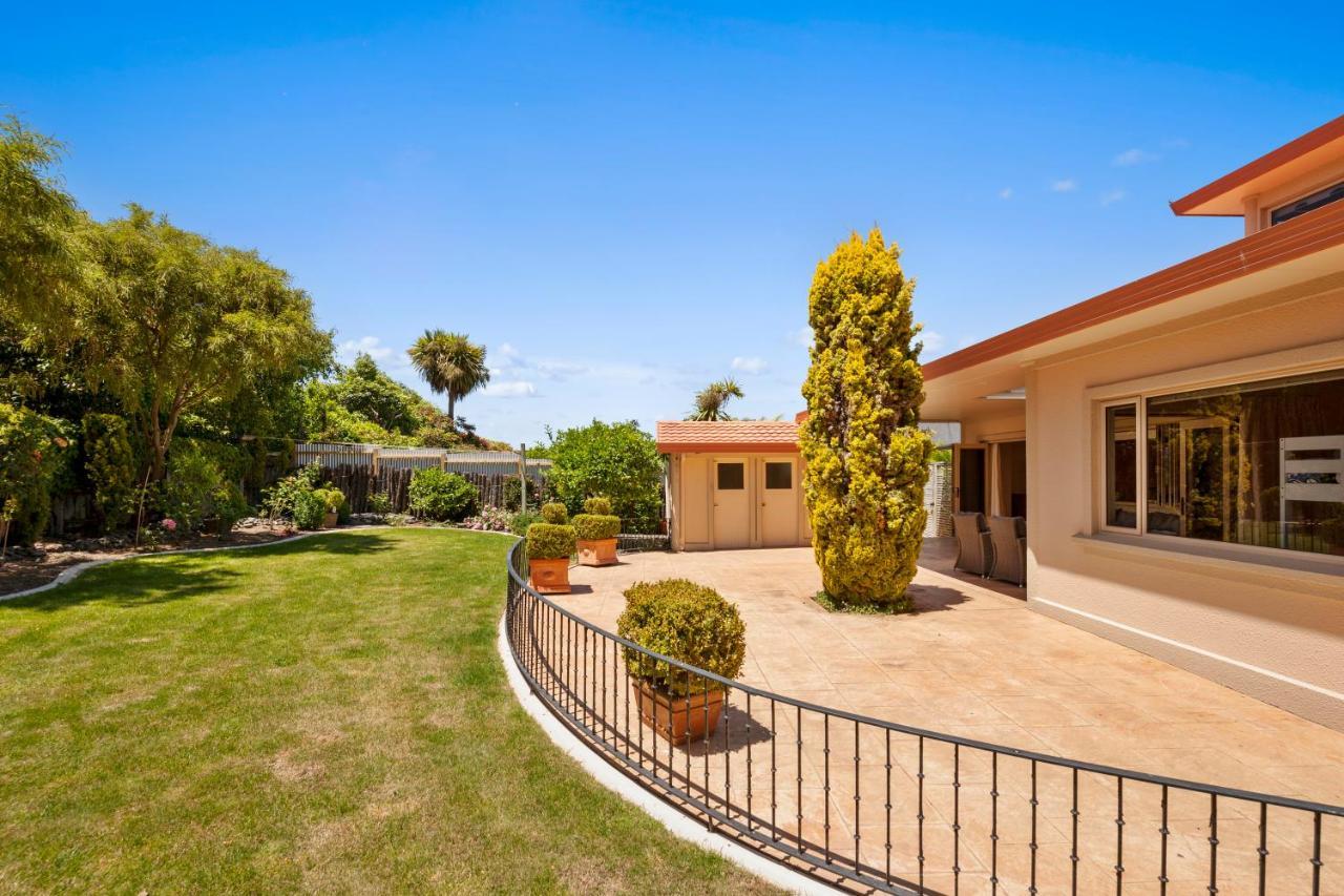 Lake View By Town Taupo Exterior foto