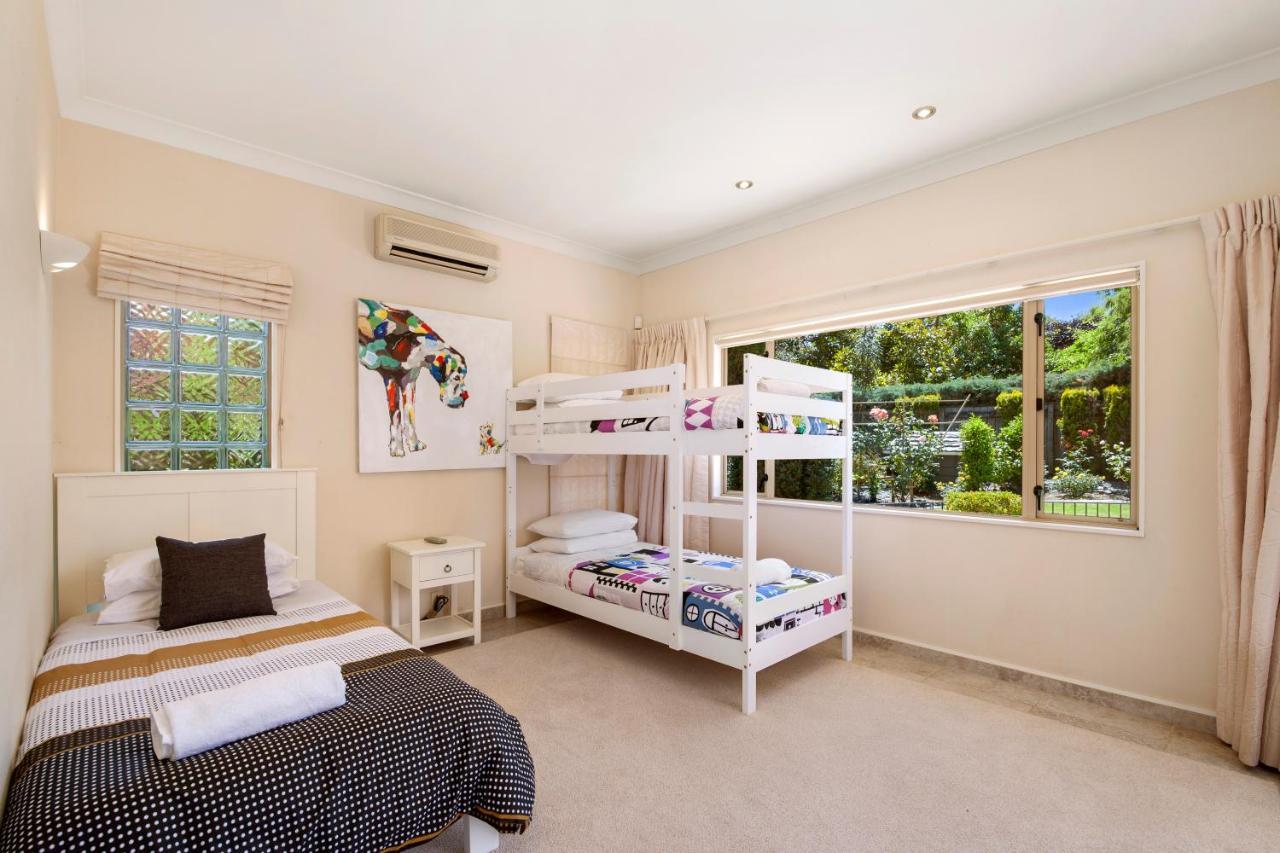 Lake View By Town Taupo Exterior foto
